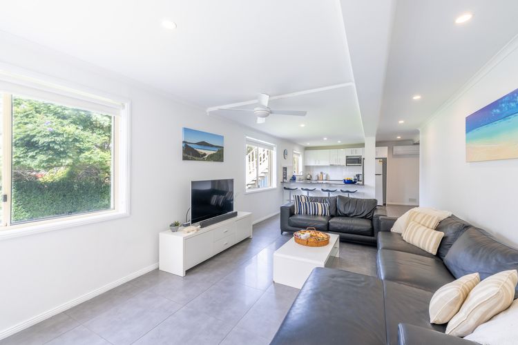 Shells on the Shore 2, 9 Lentara St – Air Con, Wi-Fi, Linen, Bed Making