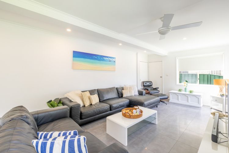 Shells on the Shore 2, 9 Lentara St – Air Con, Wi-Fi, Linen, Bed Making