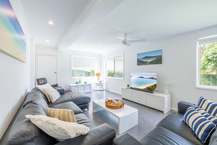 Shells on the Shore 2, 9 Lentara St – Air Con, Wi-Fi, Linen, Bed Making