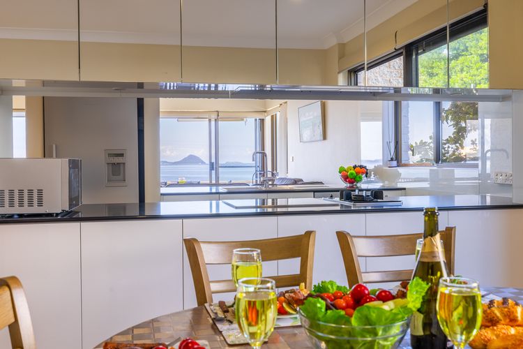 The Pelicans, 6/53 Soldiers Point Rd – stunning waterfront unit