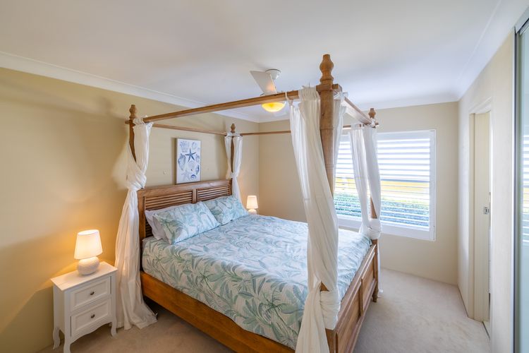 The Pelicans, 6/53 Soldiers Point Rd – stunning waterfront unit