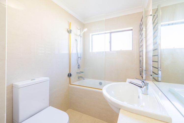 The Pelicans, 6/53 Soldiers Point Rd – stunning waterfront unit