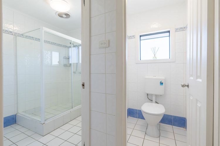 Robinson Retreat, 3 Robinson St – 4 bedrooms, 2 bathrooms, air con and Wi-Fi