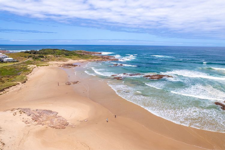 Robinson Retreat with Beach Bungalow, 3 Robinson St – air con, 2 kitchens, 6 bedrooms, 4 bathrooms