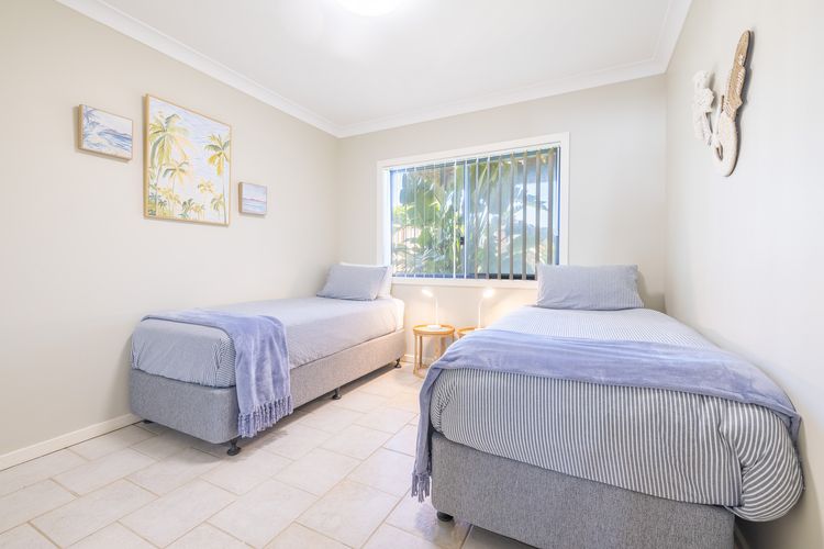 Robinson Retreat with Beach Bungalow, 3 Robinson St – air con, 2 kitchens, 6 bedrooms, 4 bathrooms