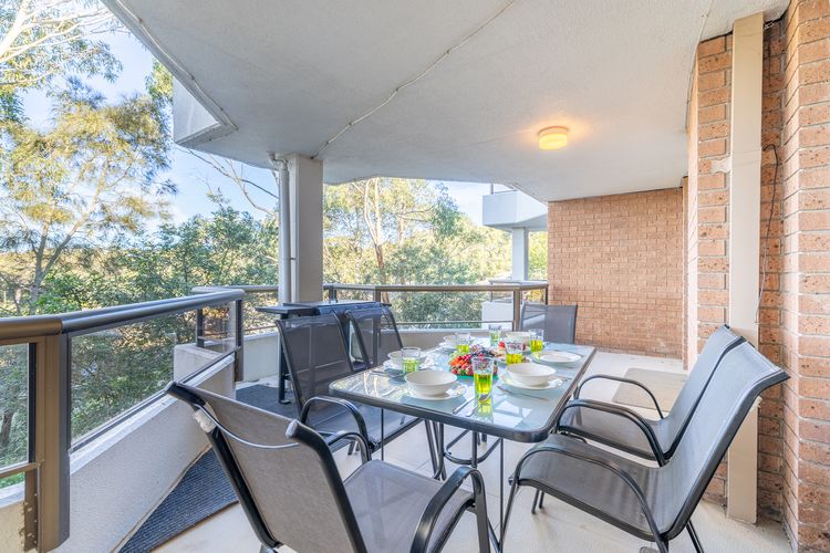 The Commodore, 17/9-11 Donald St – water views, Wi-Fi