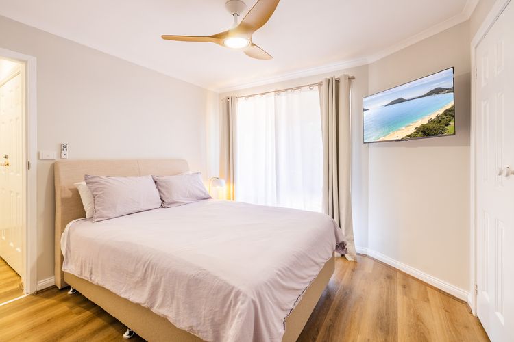 Tomaree Mews 5, 18 Tomaree St – Stunning townhouse in the heart of town