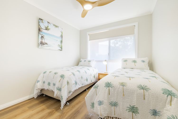 Tomaree Mews 5, 18 Tomaree St – Stunning townhouse in the heart of town