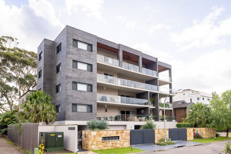 Kingfisher, 6/5-7 Ondine Cl – stunning unit with ducted air conditioning and WiFi