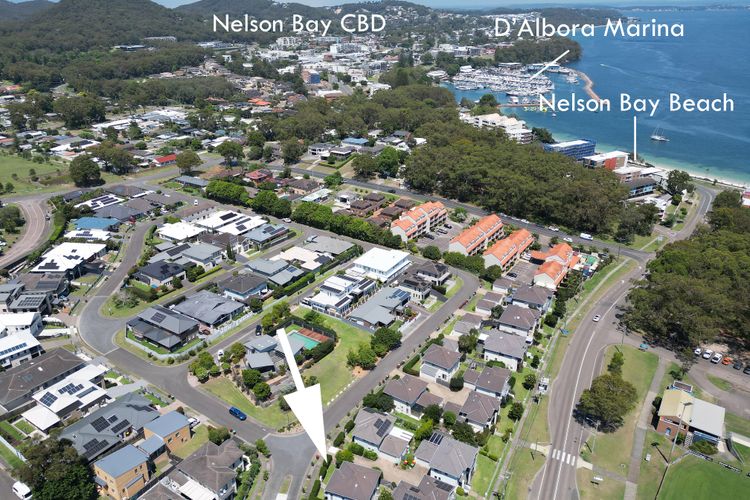 Seaspray Haven, 10 Seaspray Ave – air con, complex pool, Wi-Fi, Linen