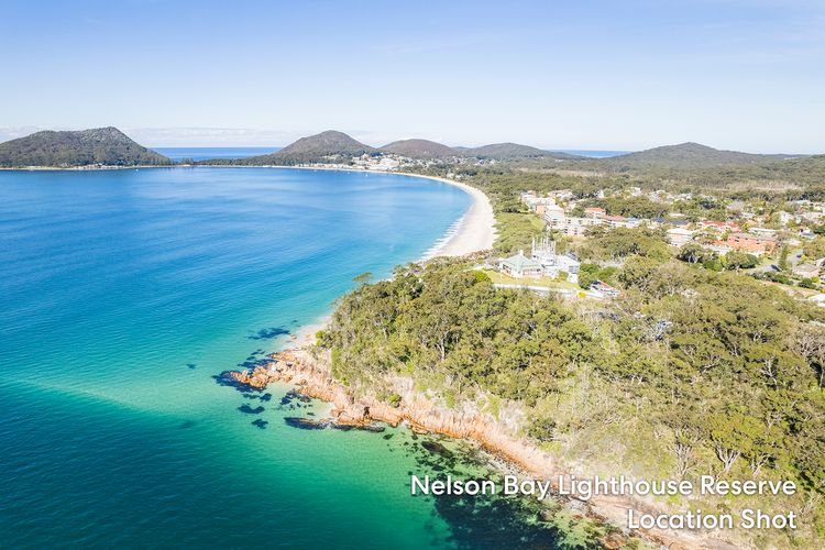 Seaspray Haven, 10 Seaspray Ave – air con, complex pool, Wi-Fi, Linen