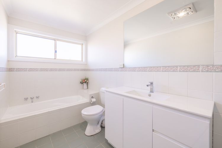Crystal by the Bay, 4/4-6 Crystal Cl – Wifi, Air Con and Coffee machine