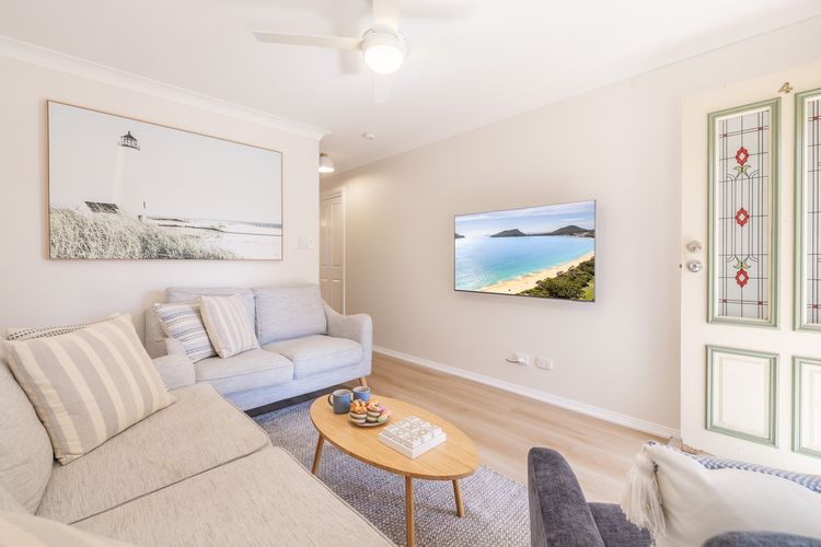 Crystal by the Bay, 4/4-6 Crystal Cl – Wifi, Air Con and Coffee machine
