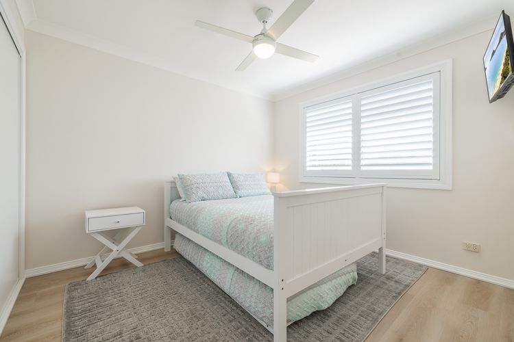 Crystal by the Bay, 4/4-6 Crystal Cl – Wifi, Air Con and Coffee machine