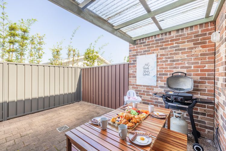 Crystal by the Bay, 4/4-6 Crystal Cl – Wifi, Air Con and Coffee machine