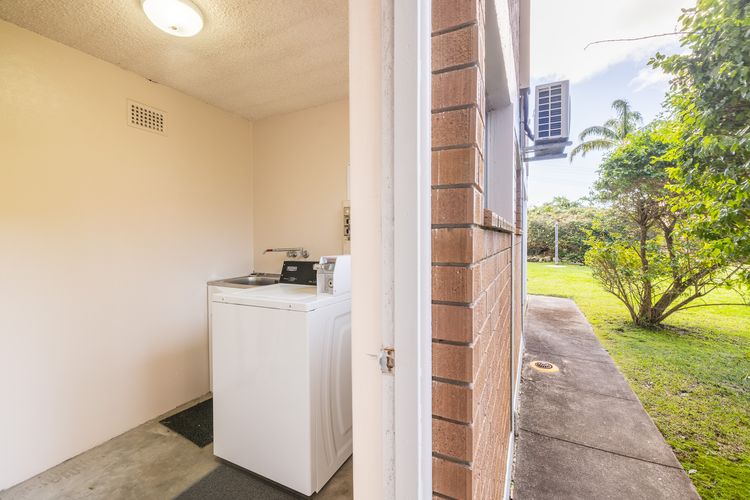 Bella Vista, 2/19 Shoal Bay Rd – 1st floor with waterviews and aircon