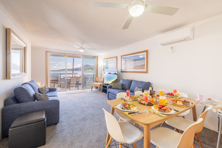 Bella Vista, 2/19 Shoal Bay Rd – 1st floor with waterviews and aircon