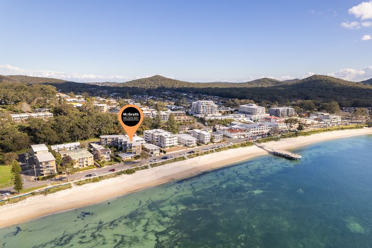 Bella Vista, 2/19 Shoal Bay Rd – 1st floor with waterviews and aircon