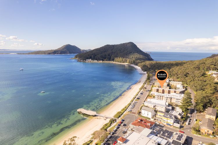 Bella Vista, 2/19 Shoal Bay Rd – 1st floor with waterviews and aircon
