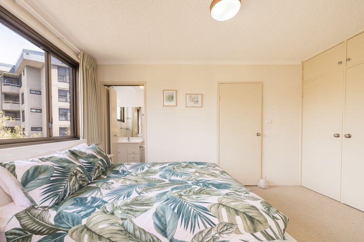 Columbia, 4/12 Columbia Cl – water views and fantastic location