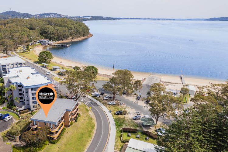 Columbia, 4/12 Columbia Cl – water views and fantastic location