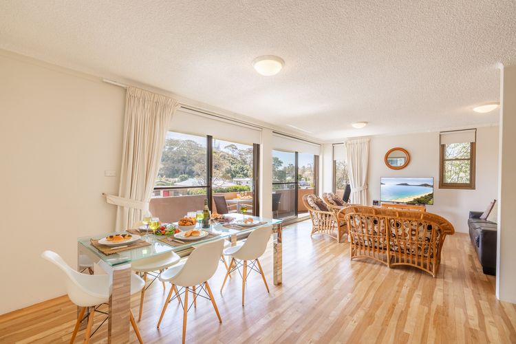 Columbia, 4/12 Columbia Cl – water views and fantastic location