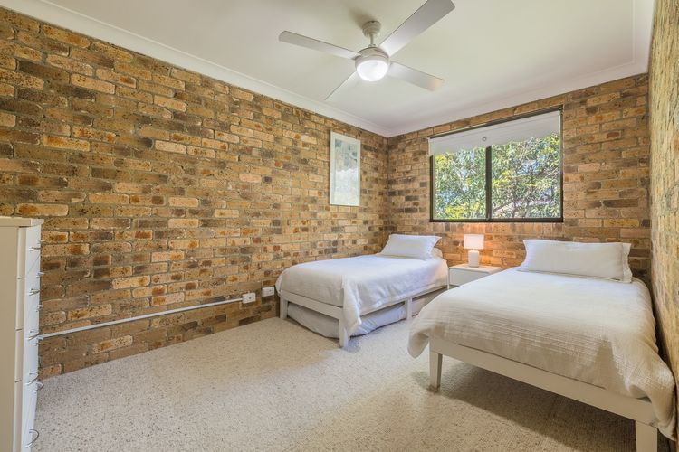 9/12 Weatherly Cl – Air Con, Secure parking close to the water