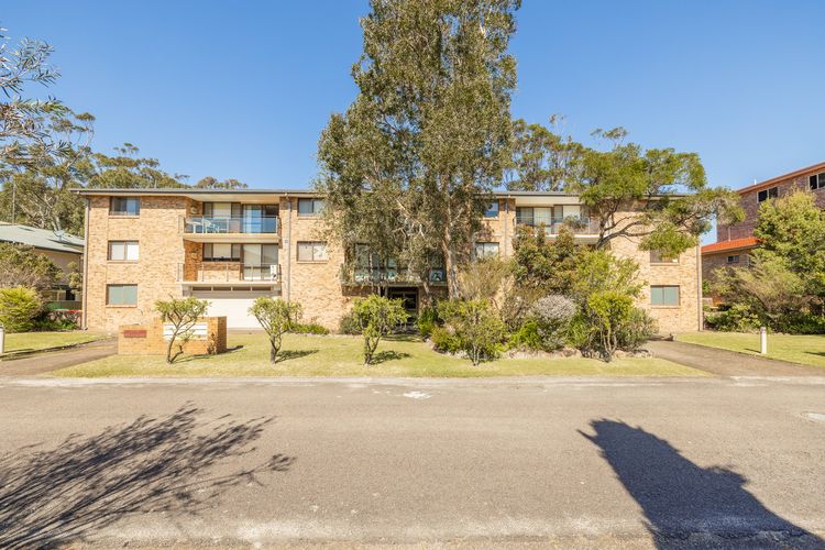 9/12 Weatherly Cl – Air Con, Secure parking close to the water