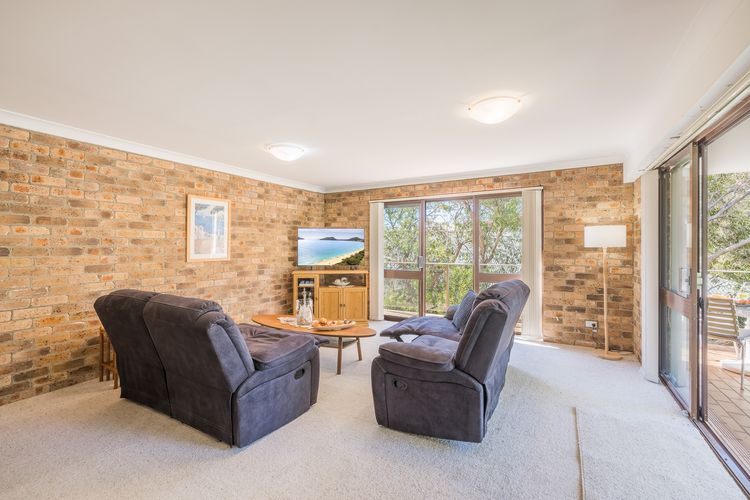 9/12 Weatherly Cl – Air Con, Secure parking close to the water