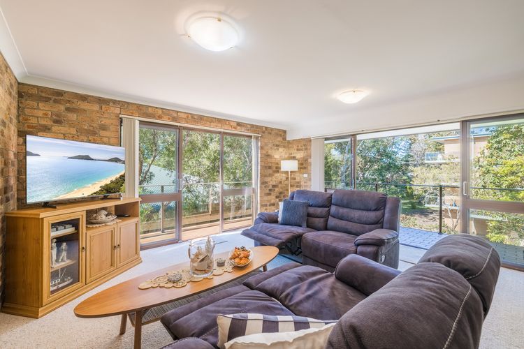 9/12 Weatherly Cl – Air Con, Secure parking close to the water