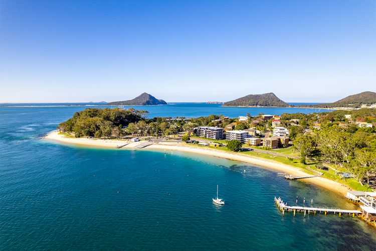 9/12 Weatherly Cl – Air Con, Secure parking close to the water