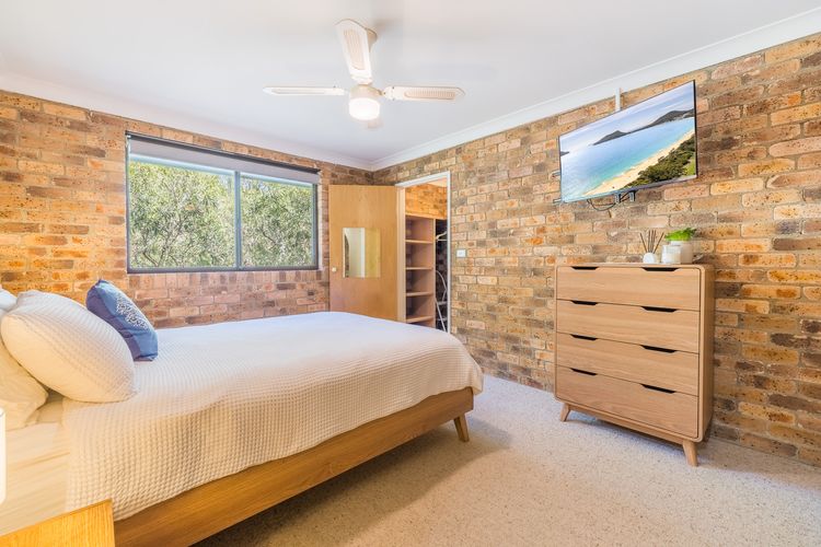 9/12 Weatherly Cl – Air Con, Secure parking close to the water