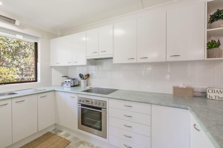 9/12 Weatherly Cl – Air Con, Secure parking close to the water