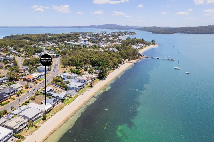 Wanda Beach Waterfront , 161 Soldiers Point Rd – waterfront, air con, linen, Wi-Fi