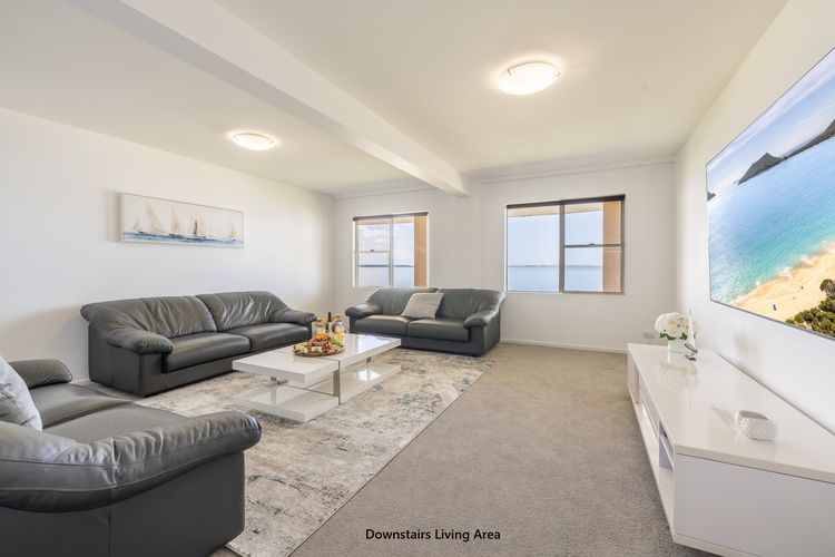 Wanda Beach Waterfront , 161 Soldiers Point Rd – waterfront, air con, linen, Wi-Fi