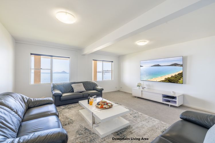 Wanda Beach Waterfront , 161 Soldiers Point Rd – waterfront, air con, linen, Wi-Fi