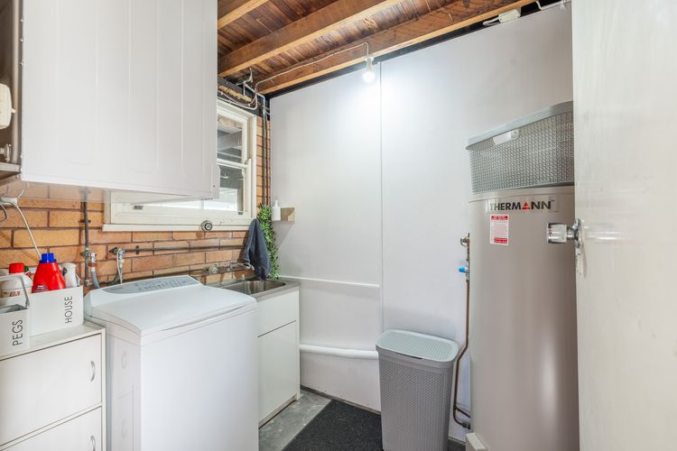 Shoal Bay 83 , 83 Horace St – Air Conditioned home away from home