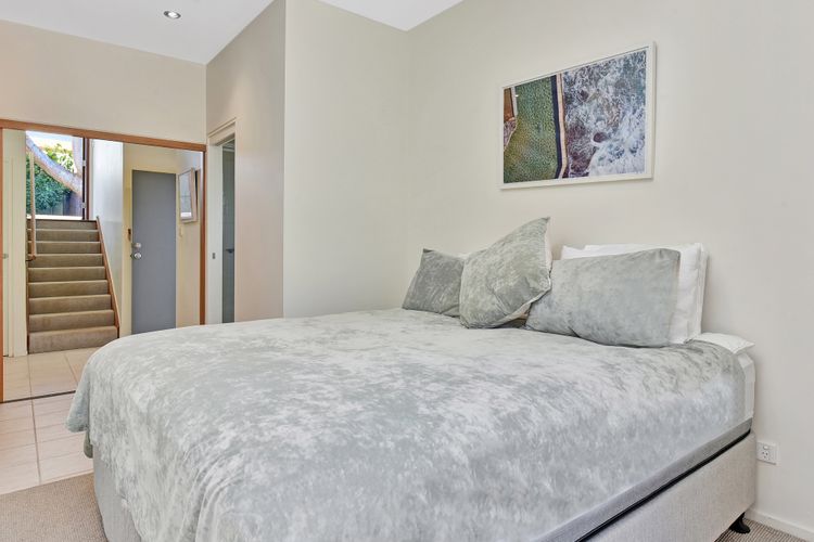 Gloucester Retreat A, 23A Gloucester St – Pet Friendly, WiFi, Linen and Bed Making