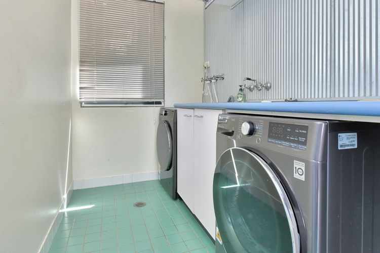 Gloucester Retreat B, 23B Gloucester St – waterviews, Wi-Fi, Linen and Bed Making