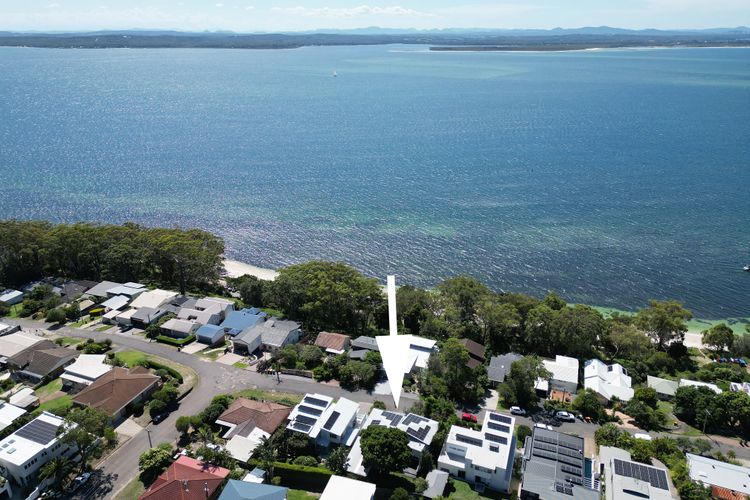 Gloucester Retreat B, 23B Gloucester St – waterviews, Wi-Fi, Linen and Bed Making