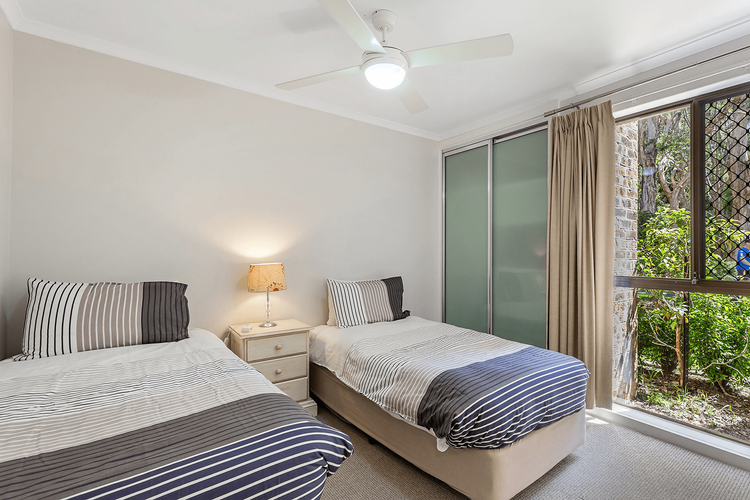 Bay Parklands, 19/2 Gowrie Avenue – ground floor unit with water views & WIFI