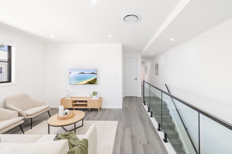 Summer Dayz Shoal Bay, 21B Tomaree Rd – ducted air and WiFi