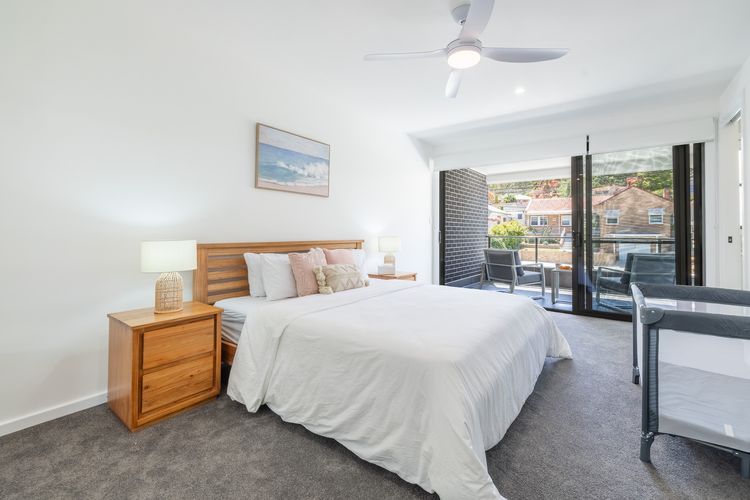Summer Dayz Shoal Bay, 21B Tomaree Rd – ducted air and WiFi