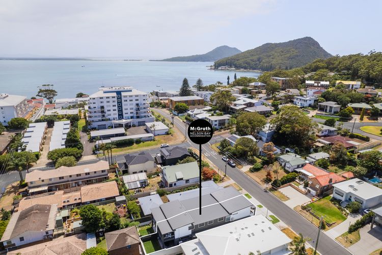 Summer Dayz Shoal Bay, 21B Tomaree Rd – ducted air and WiFi