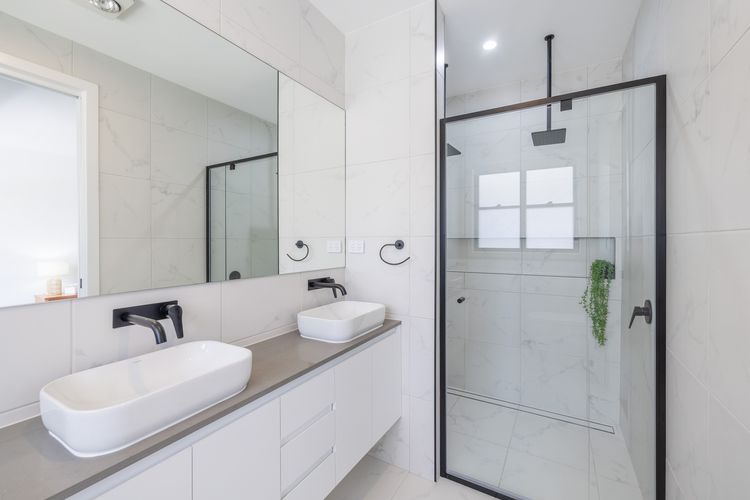 Summer Dayz Shoal Bay, 21B Tomaree Rd – ducted air and WiFi