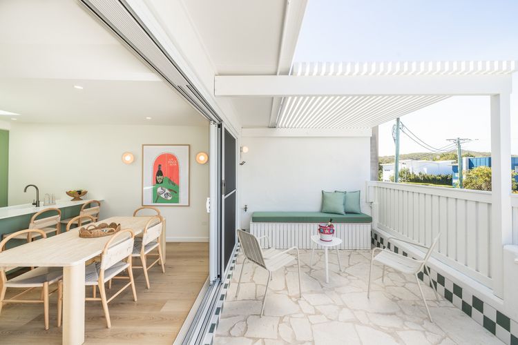 Ornos, 1/14 Market St – ducted air con, cot, highchair, Linen and Bed Making