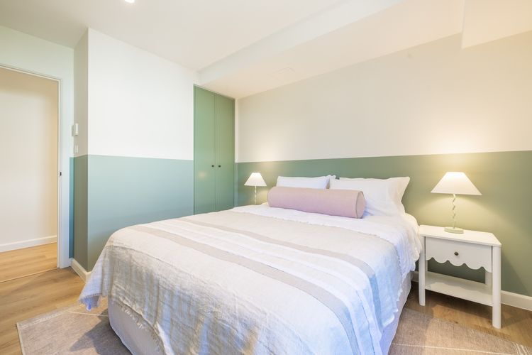 Ornos, 1/14 Market St – ducted air con, cot, highchair, Linen and Bed Making