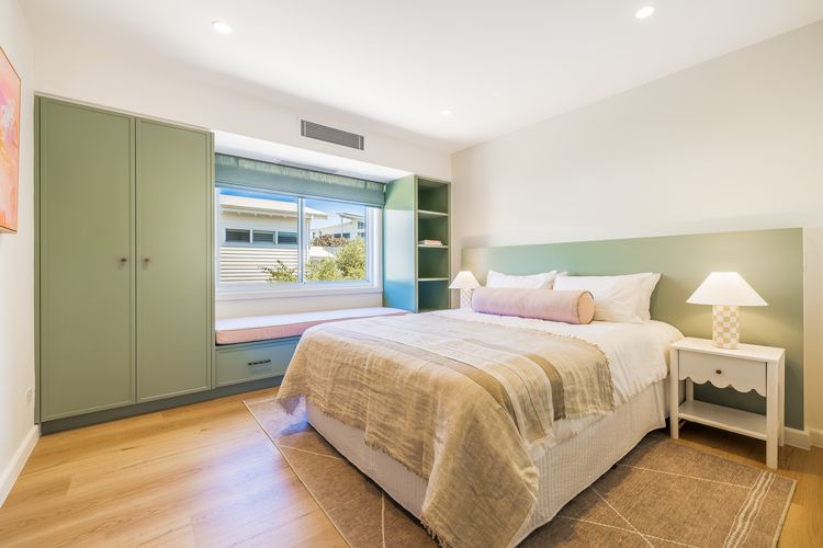 Ornos, 1/14 Market St – ducted air con, cot, highchair, Linen and Bed Making