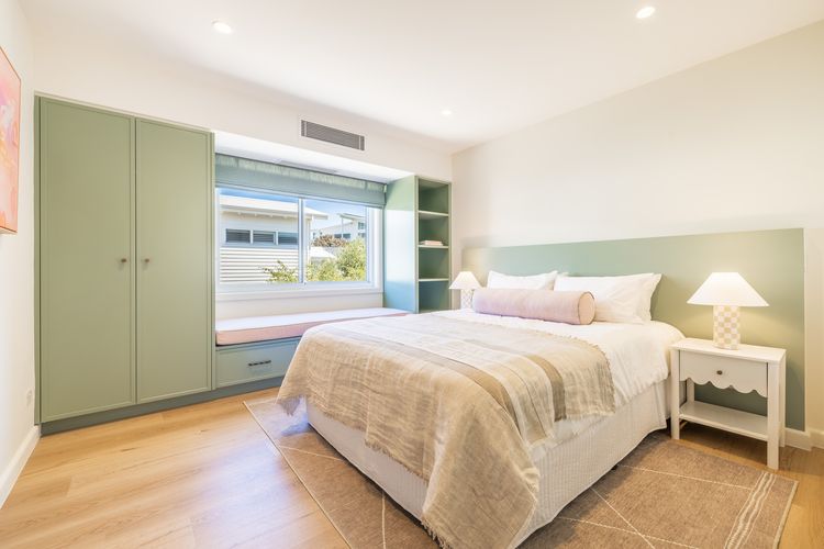 Ornos, 1/14 Market St – ducted air con, cot, highchair, Linen and Bed Making