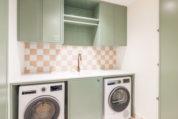 Ornos, 1/14 Market St – ducted air con, cot, highchair, Linen and Bed Making